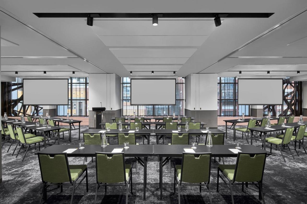 Courtyard By Marriott Melbourne Flagstaff Gardens Hotell Eksteriør bilde