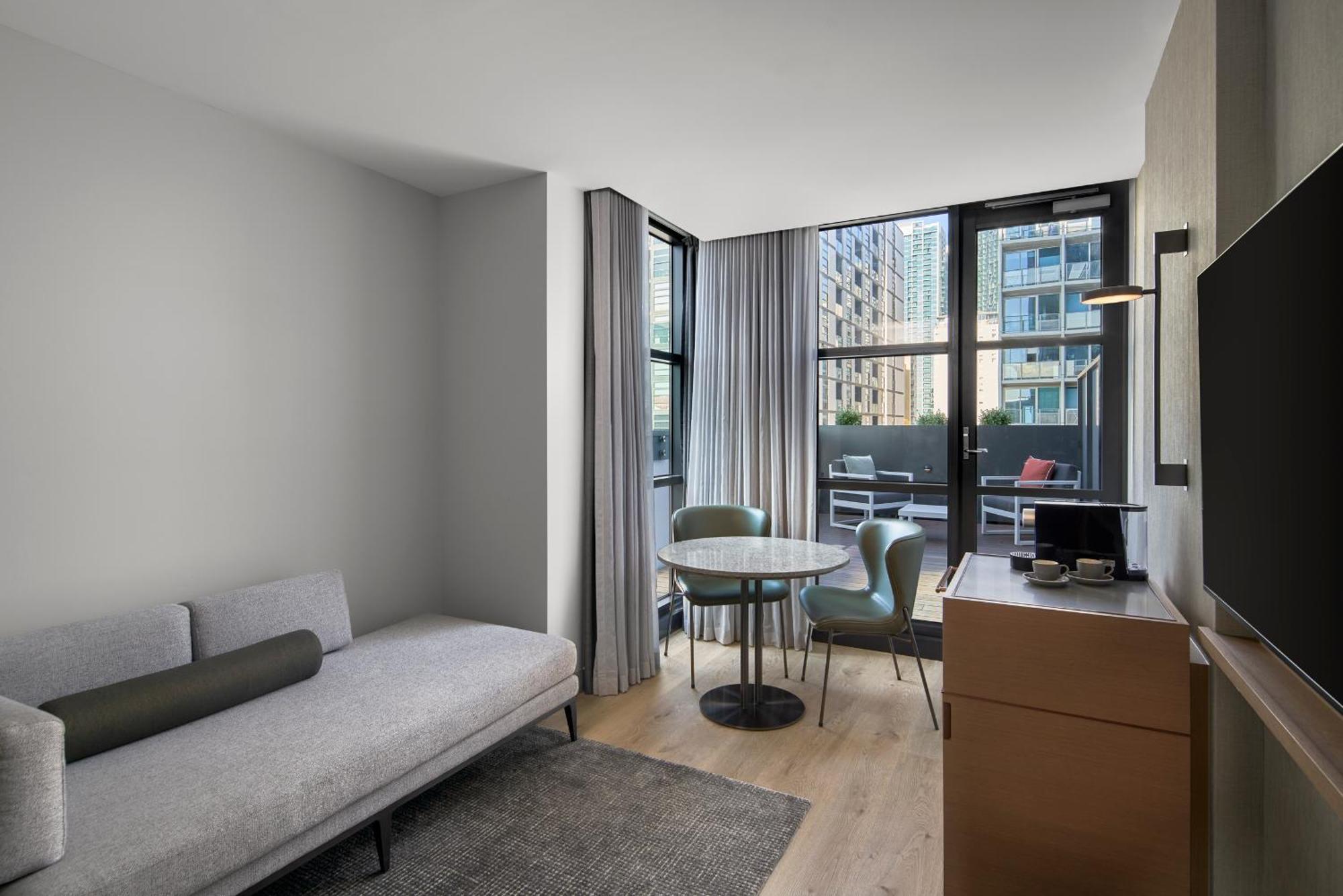 Courtyard By Marriott Melbourne Flagstaff Gardens Hotell Eksteriør bilde