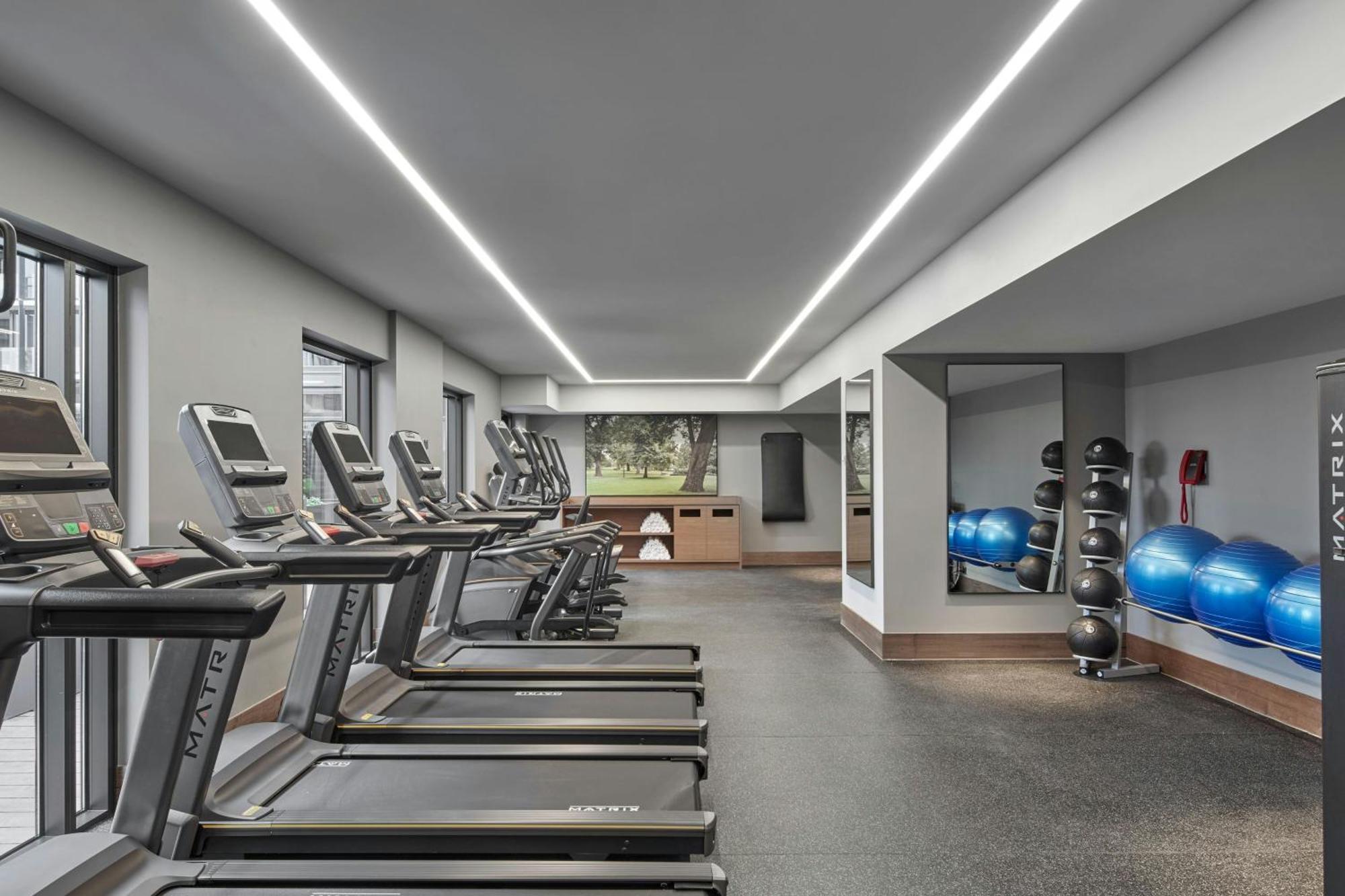 Courtyard By Marriott Melbourne Flagstaff Gardens Hotell Eksteriør bilde